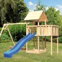 Karibu Spielturm Lotti mit Doppelschaukel, Anbauplattform und blauer Rutsche im Garten.