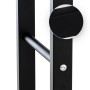 Detailaufnahme: Schwarzes DELUKE Kaminholzregal aus Metall mit Querstrebe und Schraube.