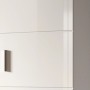 Weißer Hochglanz Schuhschrank Grazie mit silbernem Griff und Rillenoptik. Modernes Design.