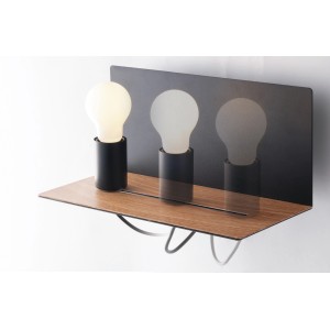Moderne Wandlampe Flash in Schwarz/Holzoptik mit USB-Anschluss und beweglichem Leuchtmittel.
