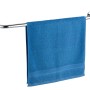 Wenko Badetuchhalter Basic, Edelstahl glänzend mit blauem Handtuch, 80 cm