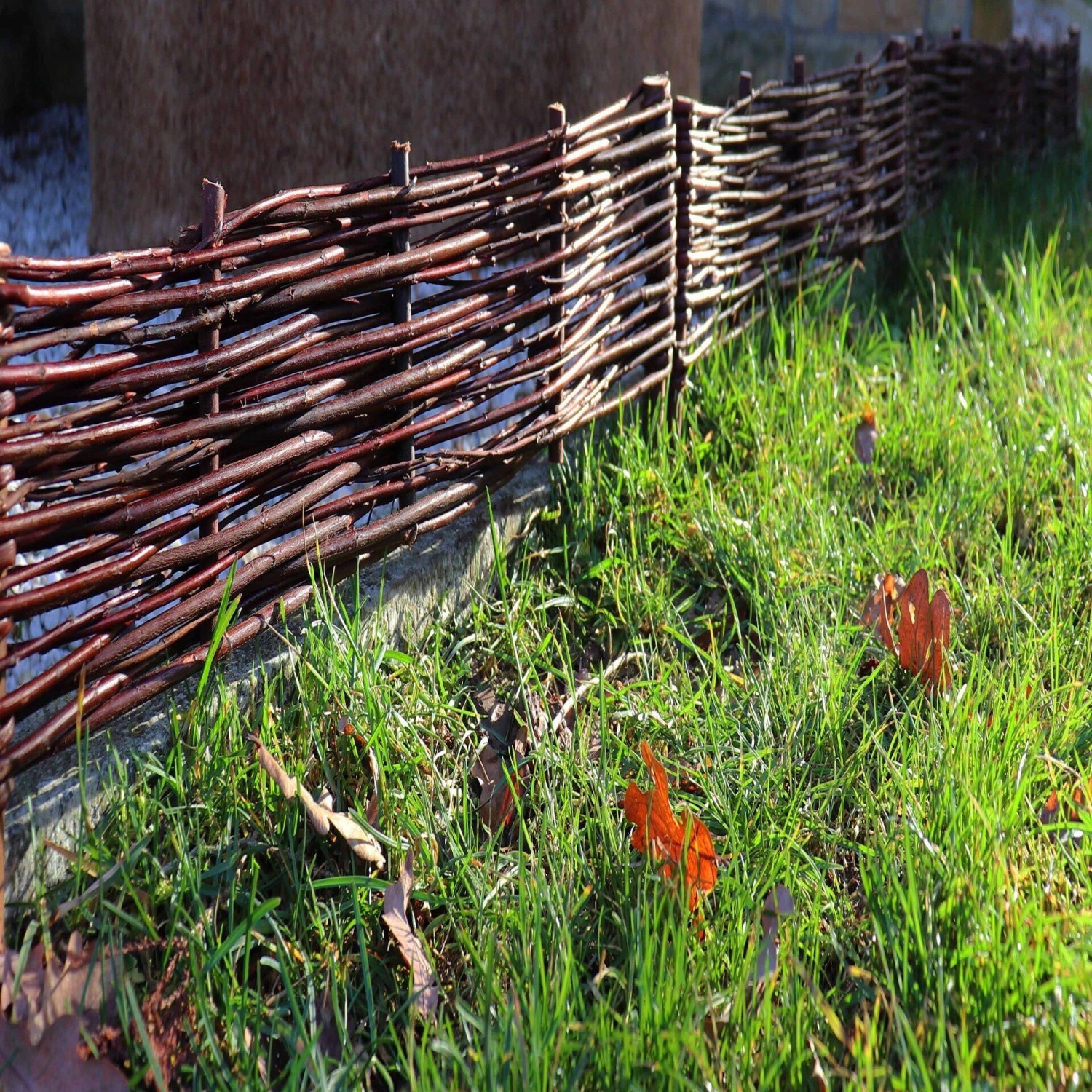 Beeteinfassung aus Weide, 20x50 cm, als Beetbegrenzung oder Rasenkante im Garten.