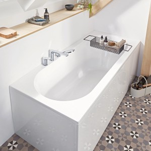Weiße Villeroy & Boch Rechteck-Badewanne O.novo Duo, 180x80 cm, aus Acryl mit zwei Rückenschrägen.