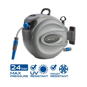 LUX Wandschlauchbox-Set 12m, grau, mit Schlauch und Aufrollmechanik für die Gartenbewässerung.