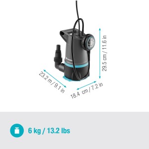 Gardena 2-in-1 Tauchpumpe 2000 Basic, geeignet für Klar- und Schmutzwasser, mit Maßangaben.
