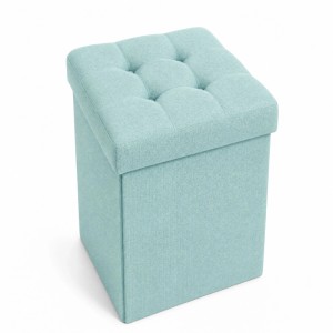 Grüner Sitzhocker mit Stauraum und gestepptem Deckel. Quadratischer Polsterhocker für Wohnzimmer oder Flur.