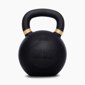 Schwarze Suprfit Elite Gusseisen Kettlebell 48 kg mit goldenem Griffring für Fitness Training.