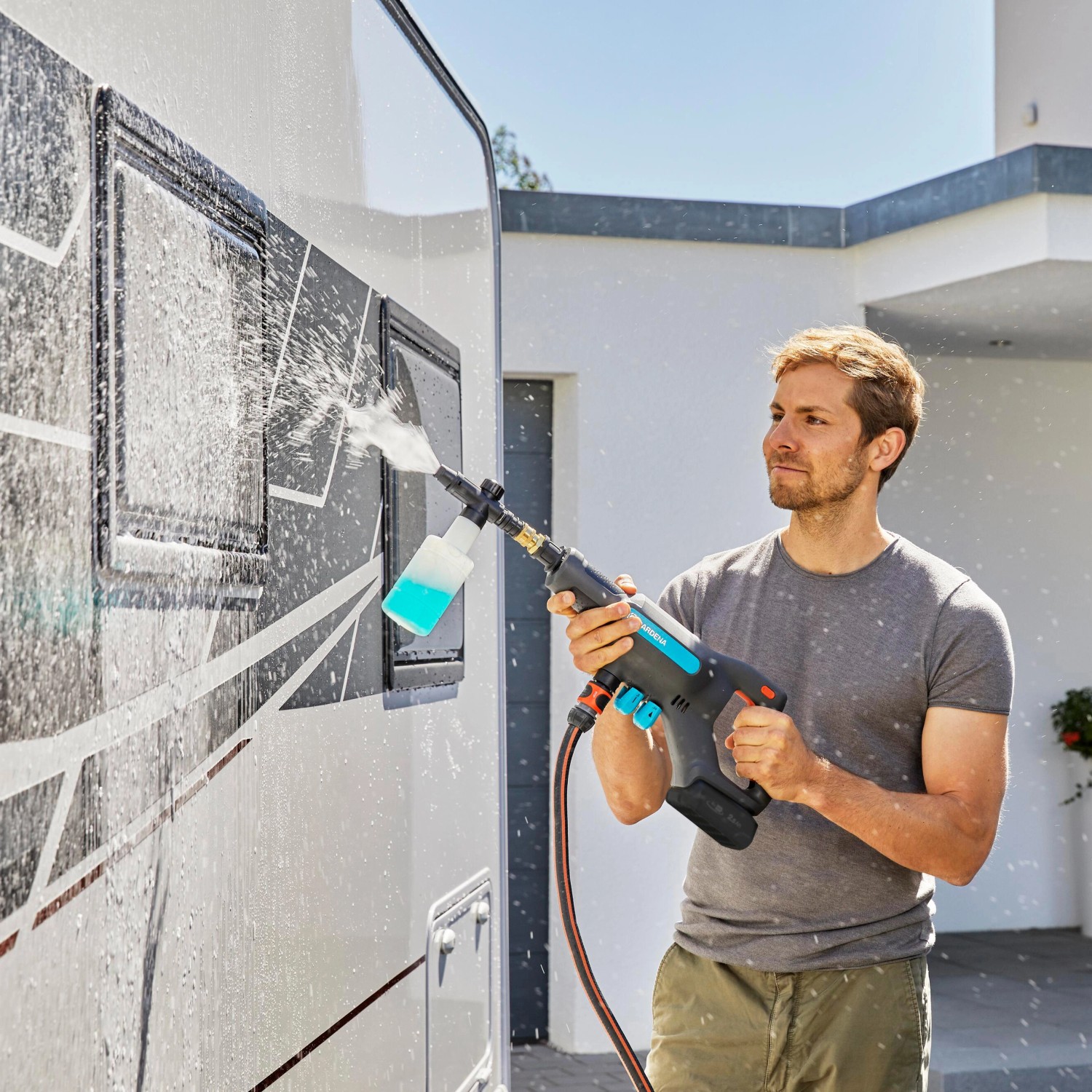 Gardena Akku-Mitteldruckreiniger AquaClean 24/18V P4A Set kaufen bei OBI