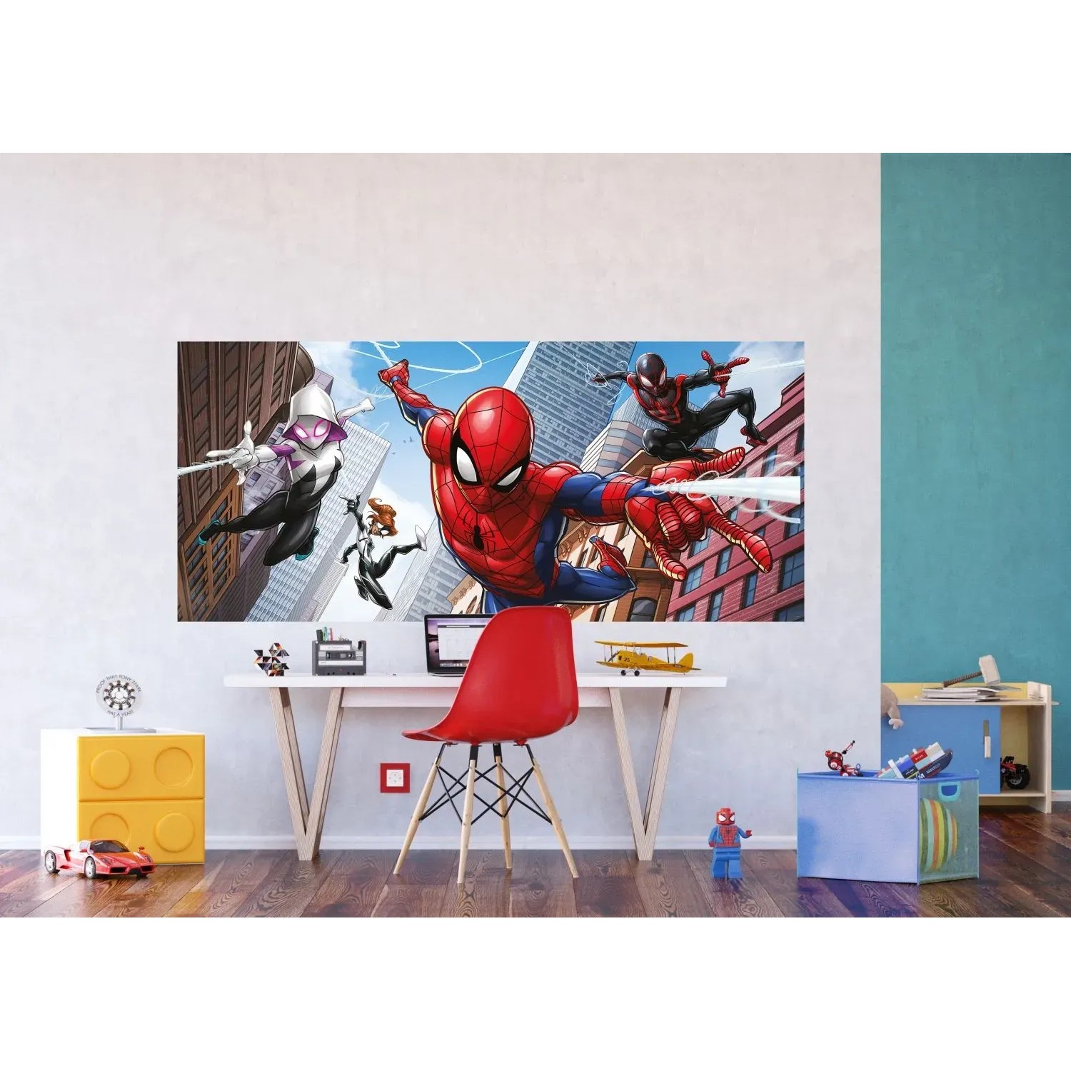Sanders & Sanders Fototapete: Spider-Man Poster in Rot, Blau und Grau im Kinderzimmer.