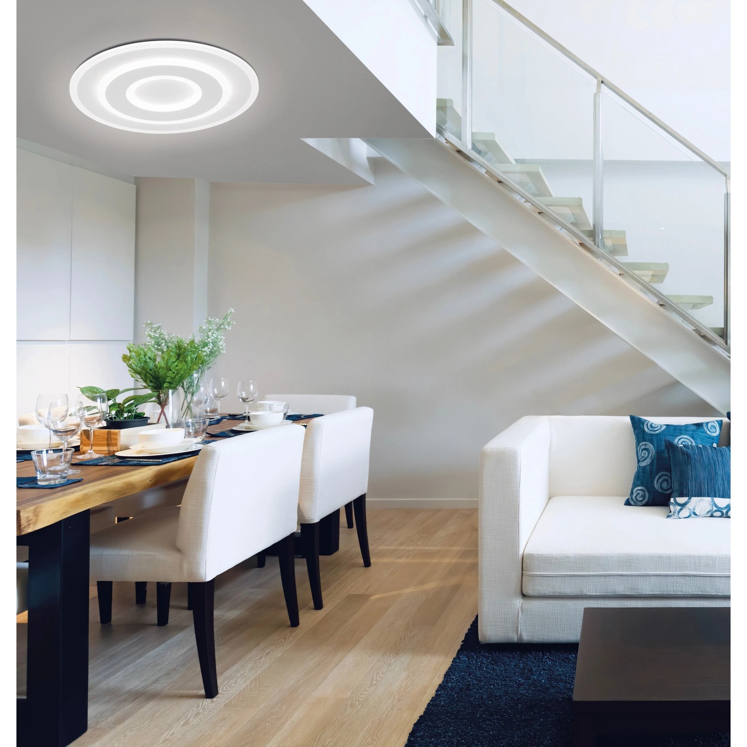 Weiße LED-Deckenleuchte Bolia von Fischer & Honsel, rund, dimmbar, im Wohnraum.