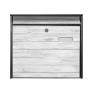 Banjado Briefkasten, schwarz umrandet, mit weiß gebeiztem Holzmotiv und Namensschild.