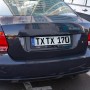 Technaxx Funk-Rückfahrkamera TX-170 am Auto, Kennzeichenhalterung mit Kamera.