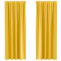 Senfgelbe Verdunkelungsvorhänge mit Ringaufhängung, 2er-Set, aus Polyester.