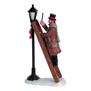 Lemax Weihnachtsdekoration: Laternenanzünder Figur auf Leiter an Laterne, 10,9x5,8x3,3cm.