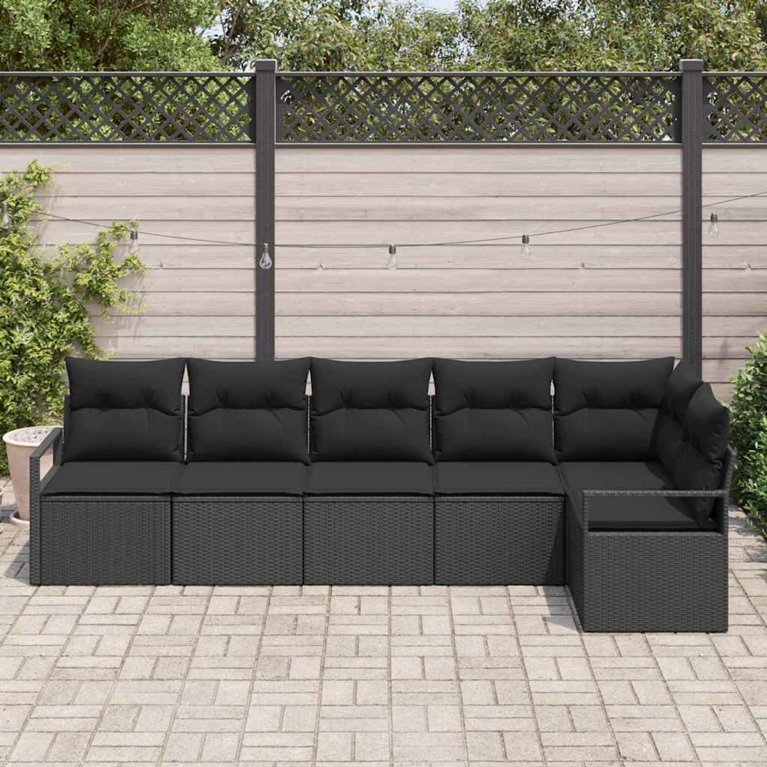 Schwarzes 6-teiliges Garten-Sofa-Set aus Rattan mit Kissen von vidaXL.