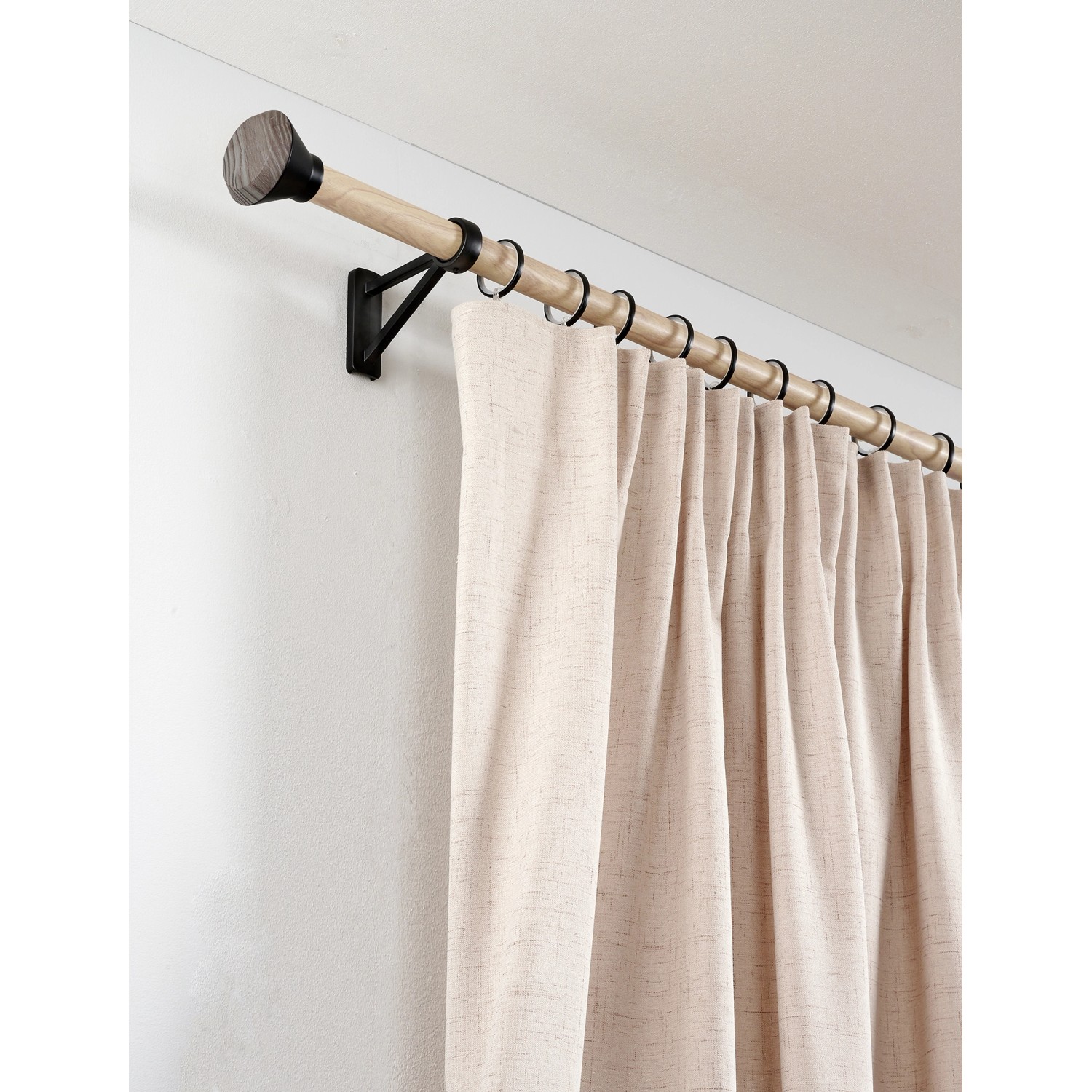 Gardinia Gardinenringe Denver, 10er-Set, schwarz matt, für 25 mm Stangen. Gardinen mit Faltenlegehaken.