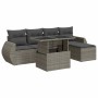 Graue 6-tlg. vidaXL Garten-Sofagarnitur aus Polyrattan mit Tisch, Hocker und grauen Kissen.