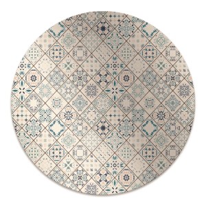 Runde Tulup Bodenschutzmatte mit beigem Fliesenmuster und blauen Ornamenten. Ideal als Stuhlunterlage für Bürostühle.