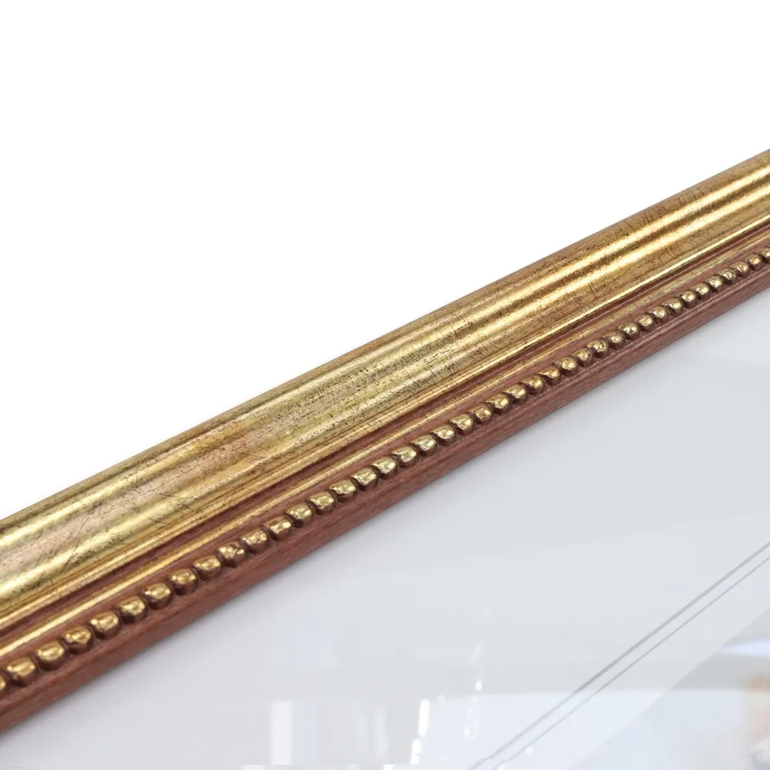 Detailansicht: Goldener Bilderrahmen im Antik-Stil, Holz, 30x40 cm. Edle Optik für Fotos und Bilder.