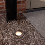 Lutec LED-Bodeneinbaustrahler Strata im Außenbereich, warmweißes Licht.