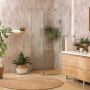 Badezimmer mit Grosfillex Wandpaneelen Element 3D Optik Vertical Tiles Rose.