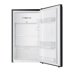 Offener, schwarzer PKM Kühlschrank KS93EB mit Innenraum und Ablagen.