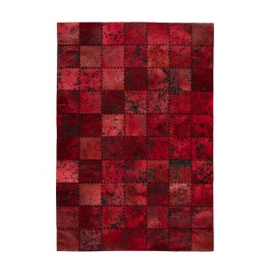 Roter MeGusta Flachflor Teppich im Patchwork-Design aus Leder, 160x230 cm.