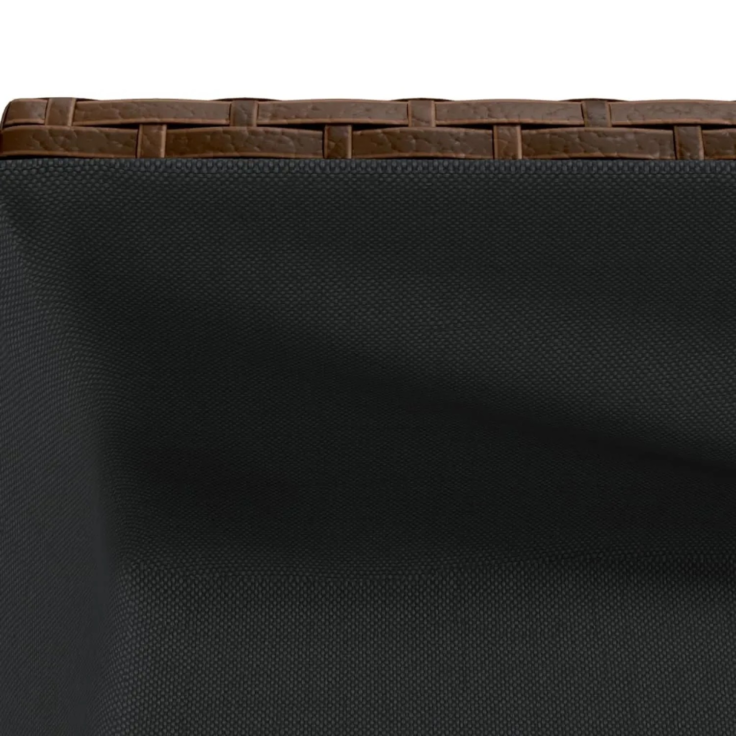 Detailansicht des braunen vidaXL Pflanzkübels aus Poly Rattan mit schwarzem Vliesbeutel.