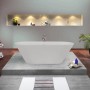 Freistehende, weiße Ottofond Badewanne Eko, 170x75 cm, im modernen Badezimmer.