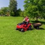 Al-Ko Rasentraktor mit Combi Trailer CT 400 beladen mit Holz, Zubehör für Rasentraktoren.