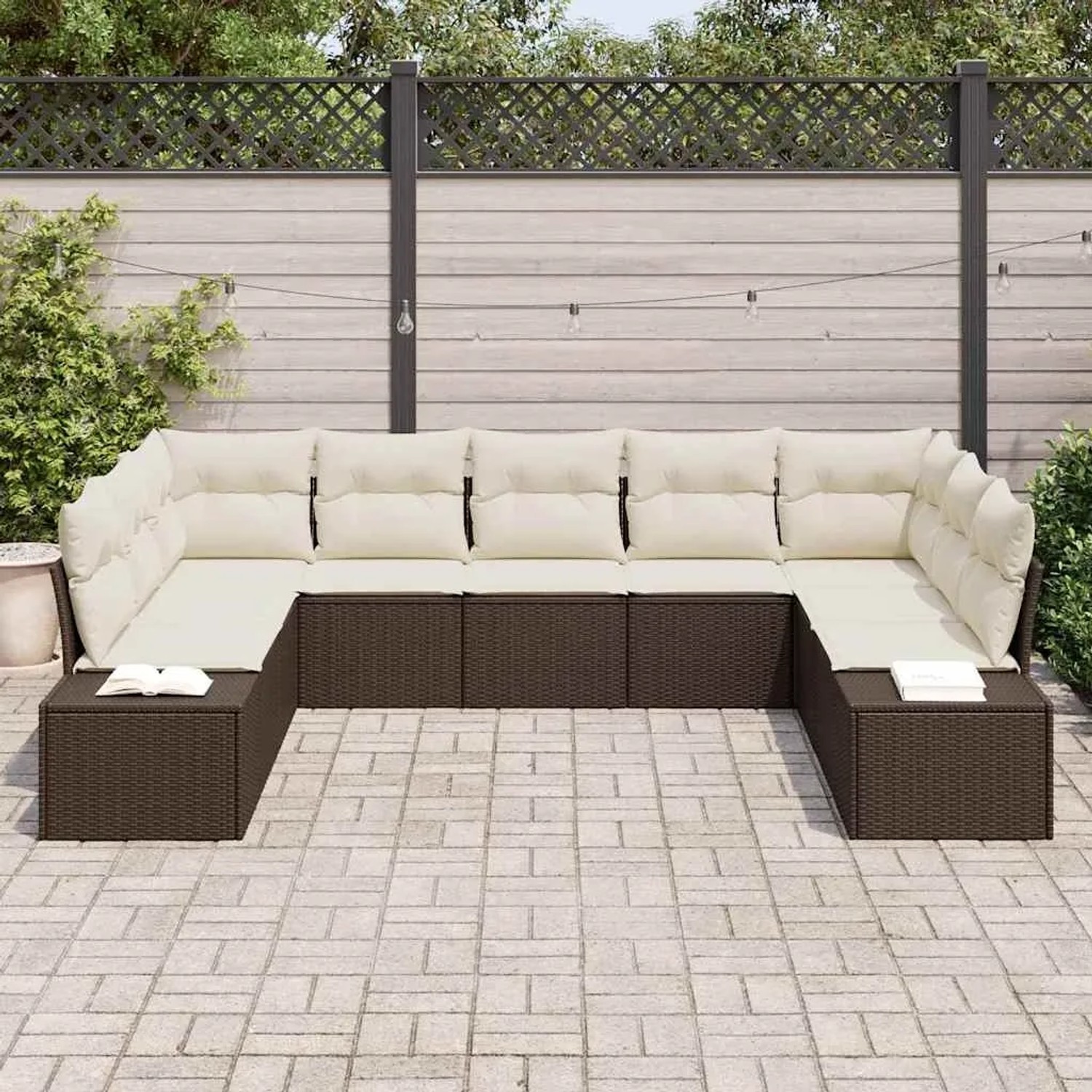 Braunes 9-teiliges vidaXL Garten-Sofa-Set aus Poly Rattan mit Kissen.
