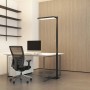 Moderne, dimmbare LED-Stehlampe Timon in Schwarz für das Arbeitszimmer.