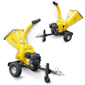 Gelber BAMATO Benzin-Holzhäcksler HACK-150POWER 9 kW mit E-Start, mobil auf Rädern, Anhängerkupplung, Auswurfschacht.