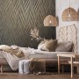 Marburg Vliestapete mit Streifenmuster in Schwarz und Kupfer im Schlafzimmer.