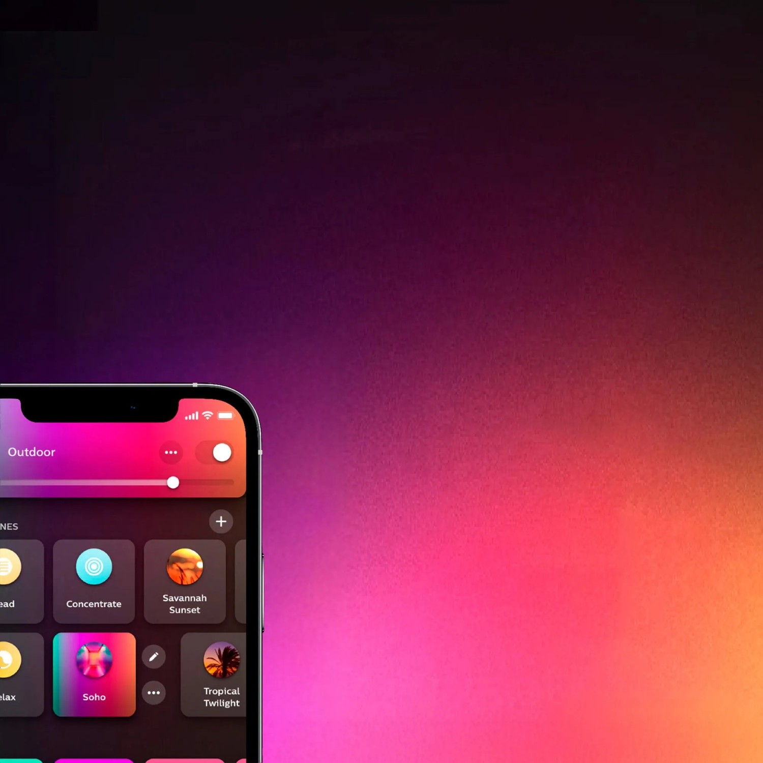 Smartphone mit der Hue App zur Steuerung der Philips Hue Flourish Tischleuchte.