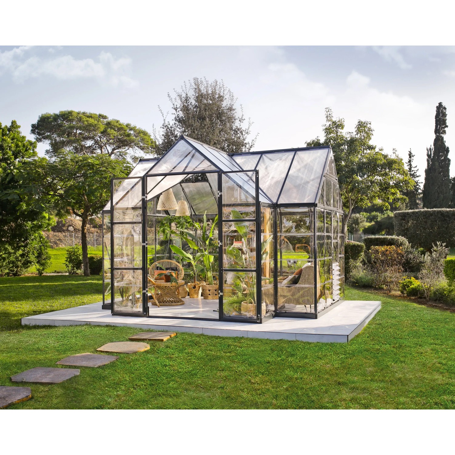 Palram Canopia Gewächshaus Victory Orangerie mit Stahlrahmen und klaren Polycarbonat-Paneelen.
