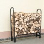 Schwarzes ShelterLogic Kaminholzregal mit Holz gefüllt. Praktische Kaminholz Lagerung.