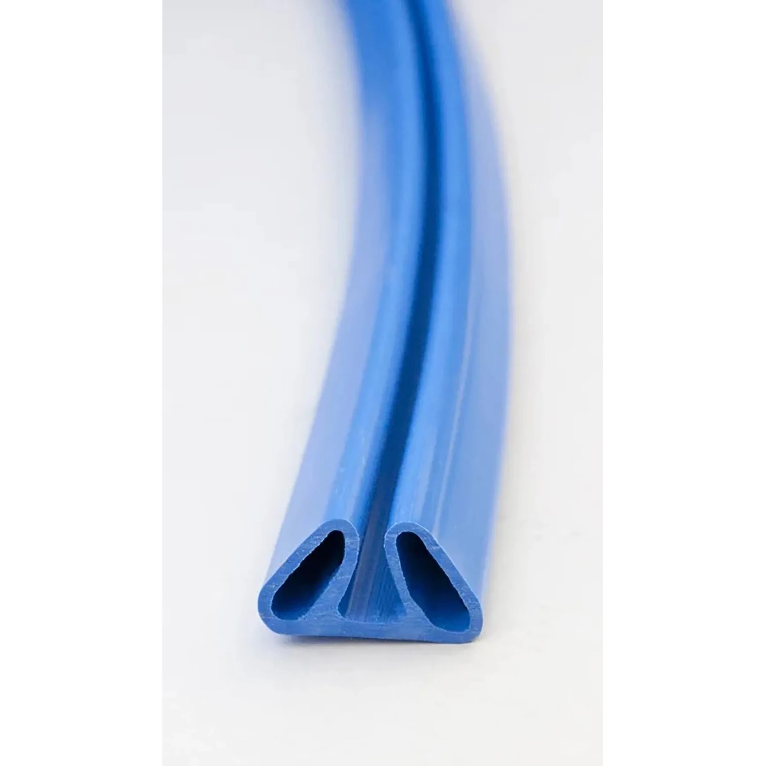 Detailaufnahme des blauen Alu Steckprofils für Summer Fun Stahlwand-Pool.