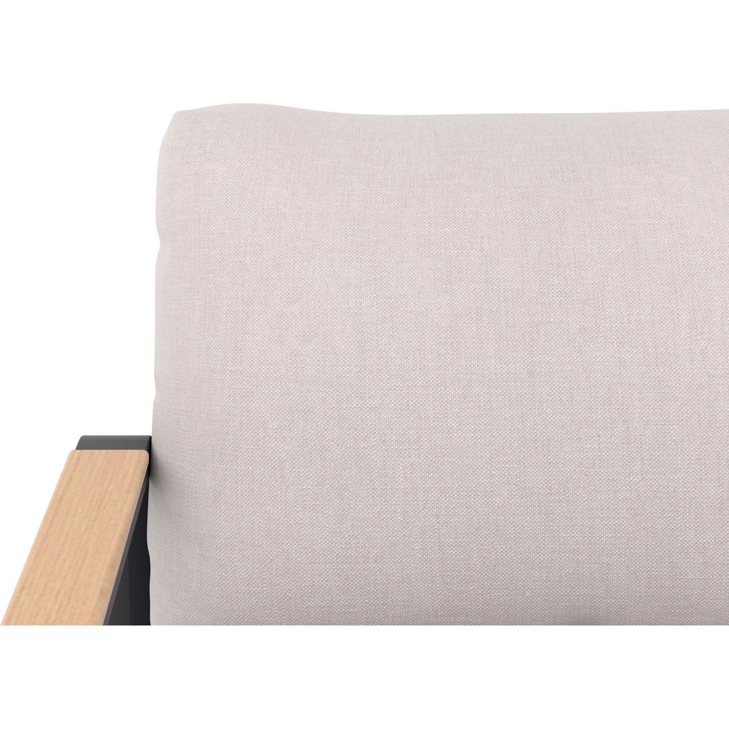 Detailaufnahme: Beige Kissen und Holzarmlehne des Lounge-Sets Branford.