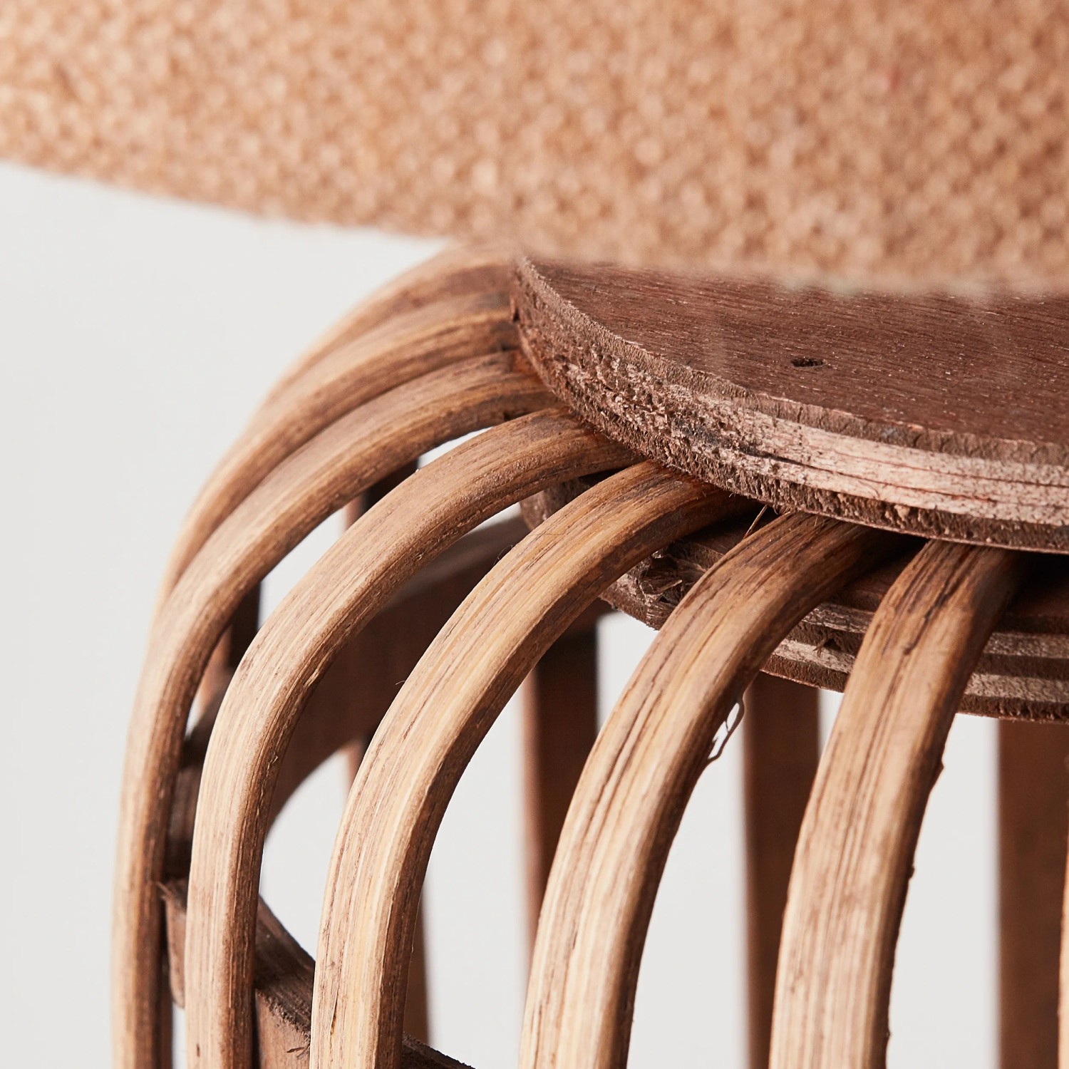 Detailansicht der Tischleuchte Woodrow von Brilliant, Ø 24 cm, Natur aus Bambus.