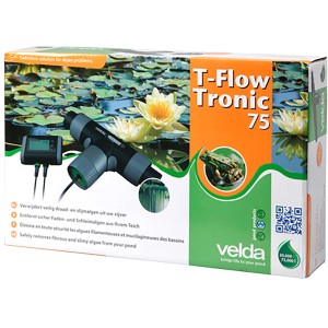 Verpackung des Velda Fadenalgenentferner T-Flow Tronic 75 für Teiche, mit Teichpflanzen und Frosch.