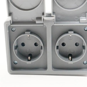McPower Feuchtraum Dreifachsteckdo SECURE 250V16A IP44