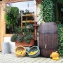 Arves Regentonne Barrique 250 l, dunkelbraunes Holzfass mit Messinghahn im Garten.