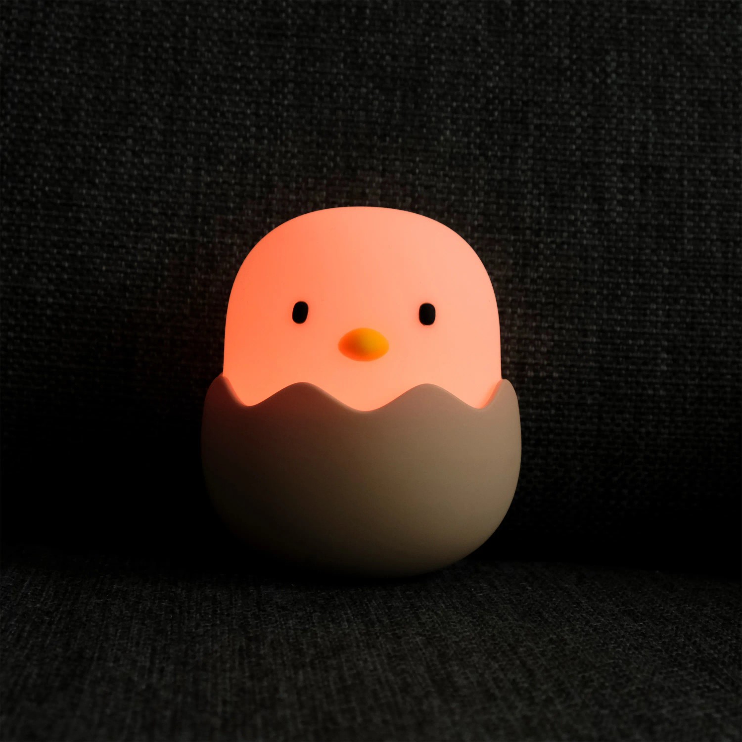 Dimmbares LED Nachtlicht in Kükenform (Eggy Egg) mit Akku und Farbwechsel.