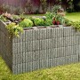 Bepflanzter, grauer Mini-Pflanzstein (30x20x20 cm) im Garten. Ideal zur Hangbefestigung und Gartengestaltung.