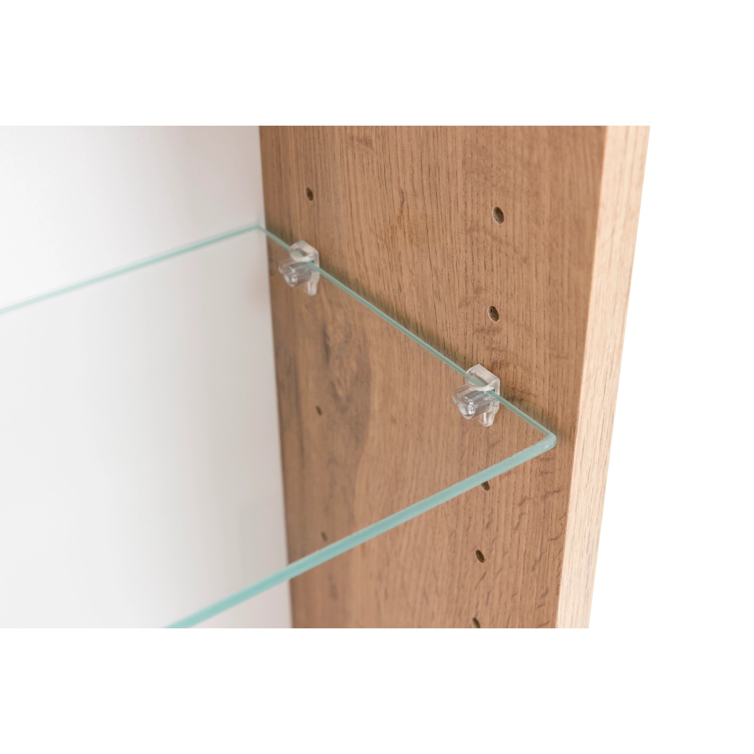 Detailaufnahme: Held Möbel Ancona Spiegelschrank 60 cm, Wotaneiche Dekor, Glasboden mit Halterung.