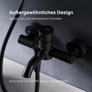 Schwarze AM.PM Wannenarmatur Spike Aufputz mit Brauseanschluss.
