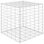 Leerer, silberner Würfel Gabionen-Hochbeet Drahtkorb 50x50x50 cm.