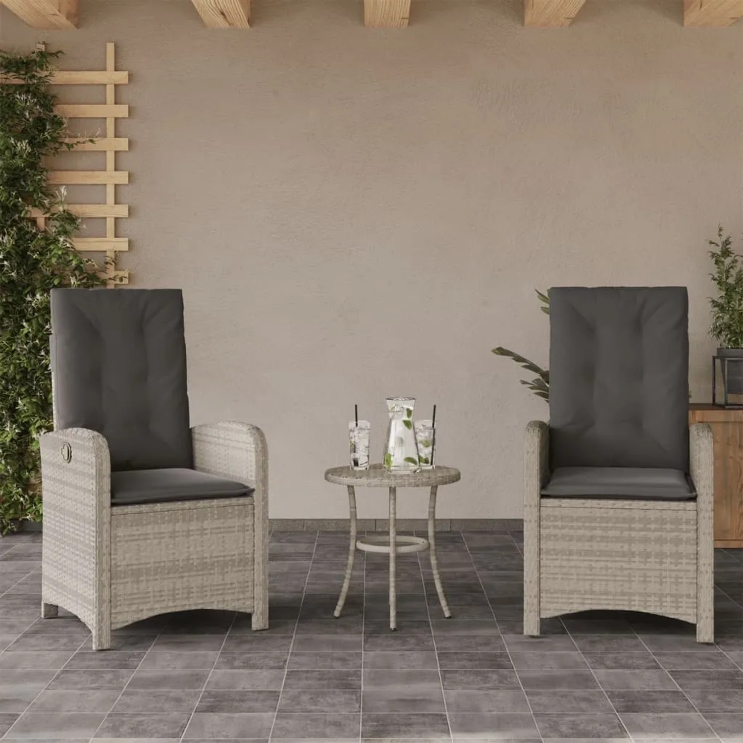 3-teiliges Bistro-Set hellgrau mit Kissen, Rattan-Gartenmöbel für Terrasse und Balkon.
