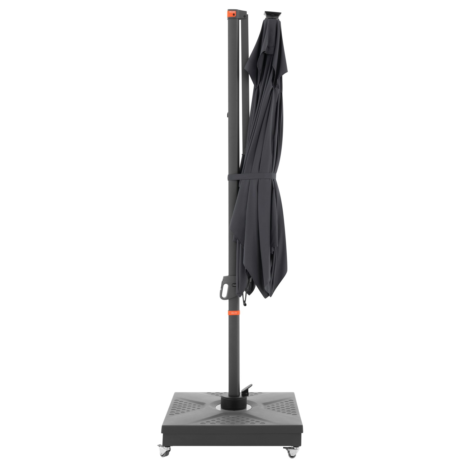 Geschlossener, anthrazitfarbener Doppler Ampelschirm MyZone 300x220 cm mit Kurbelmechanik und Schirmständer.